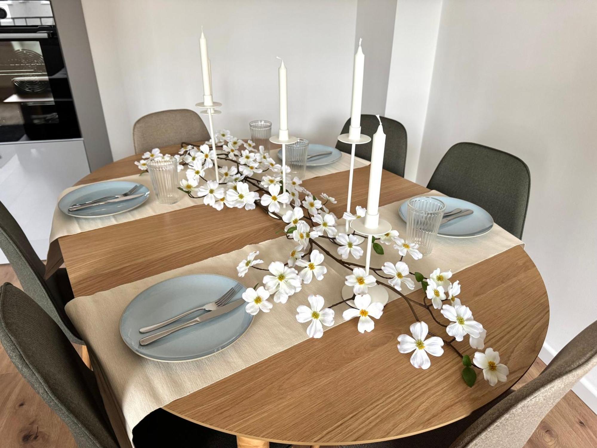 Superhosts Zentrum - Parkplatz - Terrasse - King-bett - Netflix Appartement *