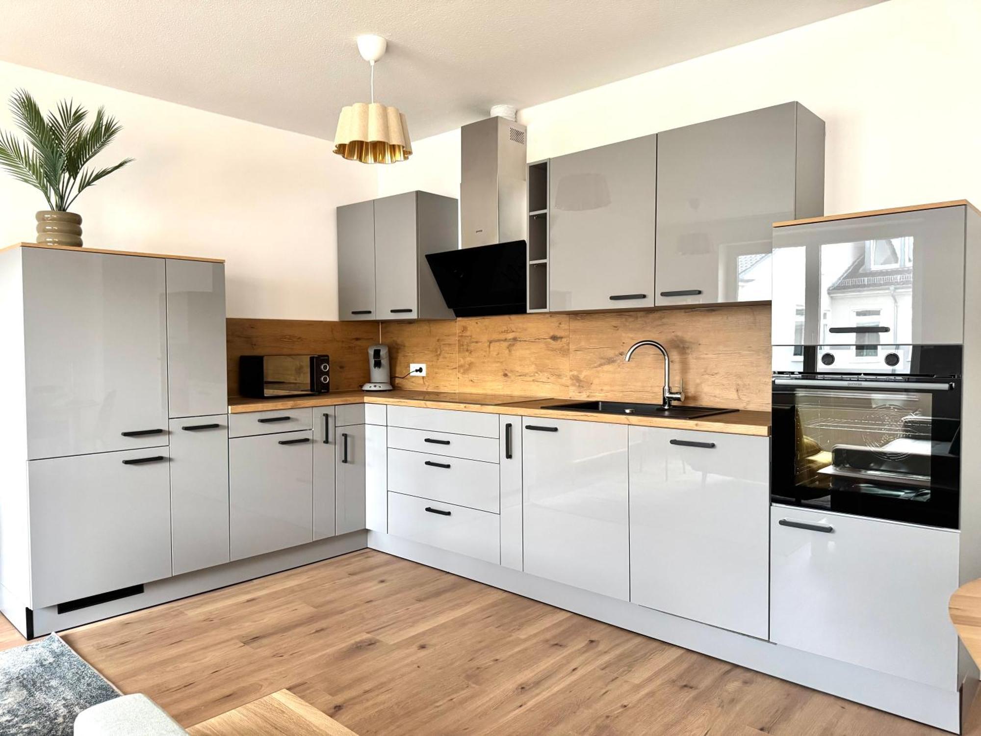 Superhosts Zentrum - Parkplatz - Terrasse - King-bett - Netflix Appartement *